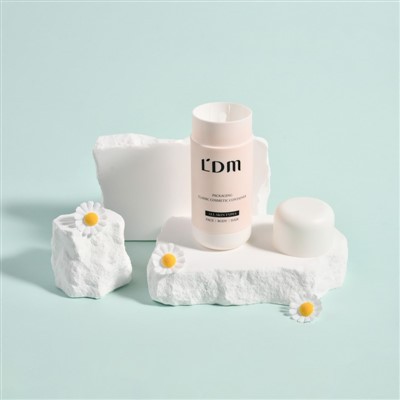 Plastikust deodorandi pakend